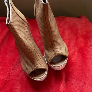 Stylish Tan Peep-Toe Ankle Boots no tag, but never been worn.